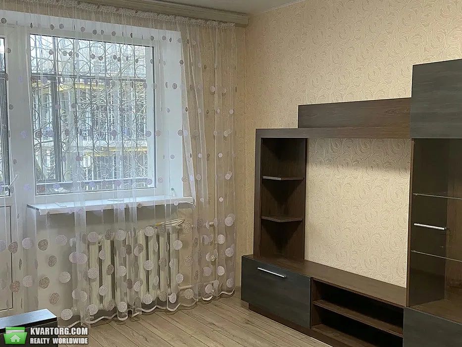 Rent out 2-room apartment. Одесса, Варненская — photo 1