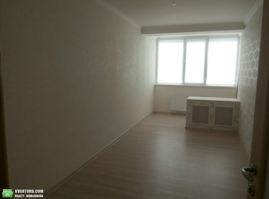 Rent out 3-room apartment. Киев,  Ирининская — photo 3