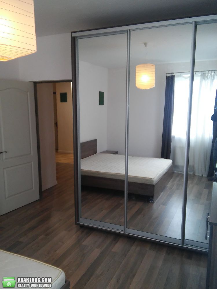 Rent out 2-room apartment. Киев,  Тычины пр — photo 7