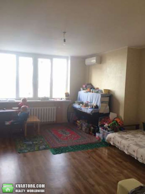 Sell 3-room apartment. Киев,  Срибнокильская — photo 6