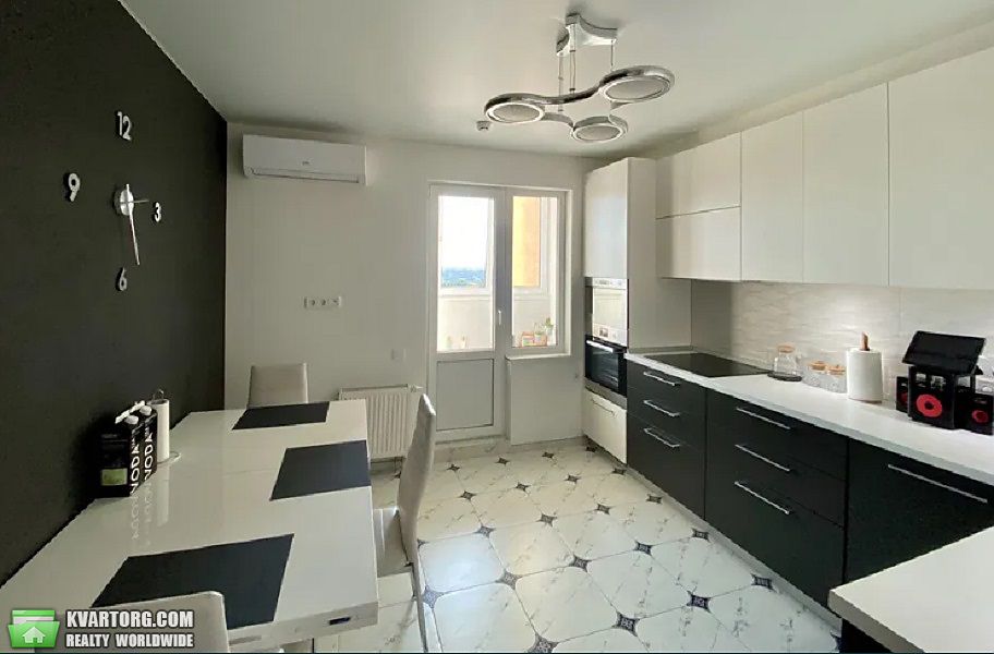 Sell 2-room apartment. Киев,  Ломоносова — photo 1