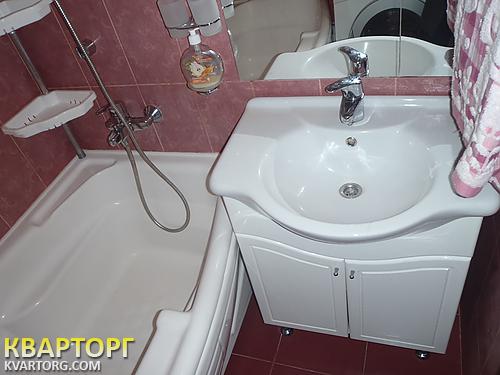 Rent out 3-room apartment. Киев,  Приречная — photo 10