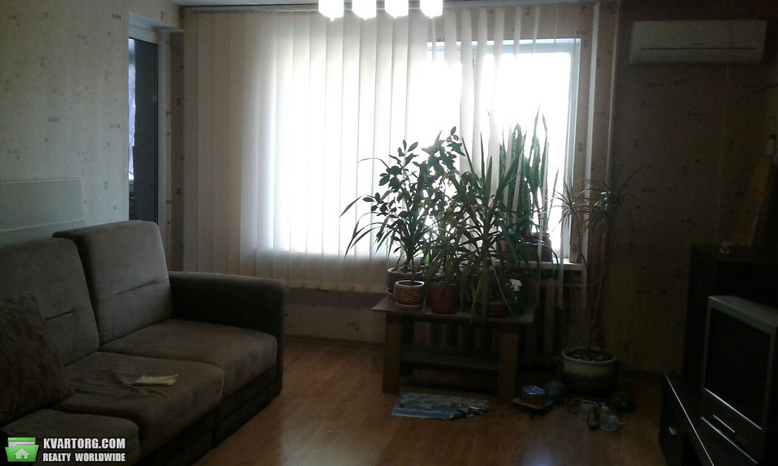 Sell 3-room apartment. Донецк,  Университетская — photo 1