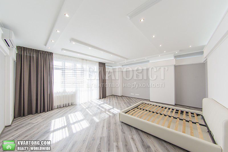 Sell 3-room apartment. Киев,  Щорса — photo 3