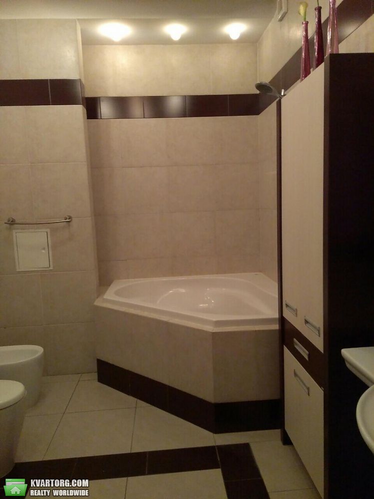 Rent out 3-room apartment. Киев,  Леси Украинки бул — photo 5