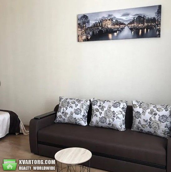 Rent out 2-room apartment. Киев, Полевая — photo 1