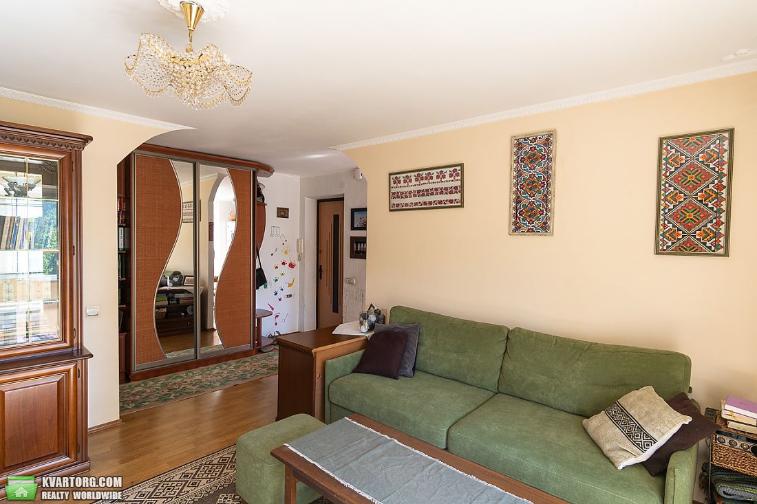 Sell 3-room apartment. Львов, Чорновола — photo 2