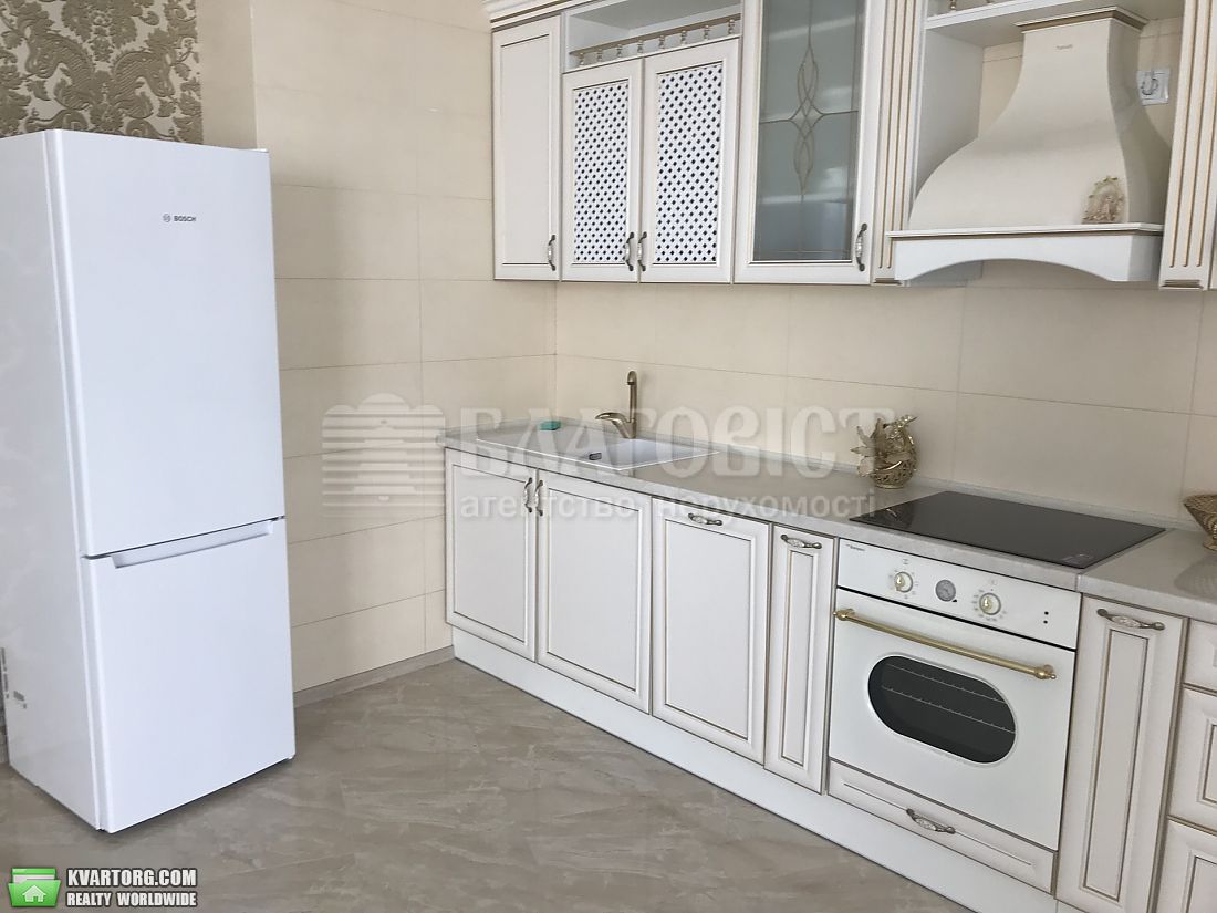 Rent out 3-room apartment. Киев,  Барбюса — photo 1