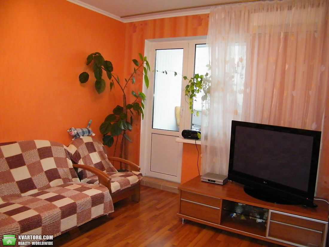 Sell 3-room apartment. Киев,  Симиренко — photo 2