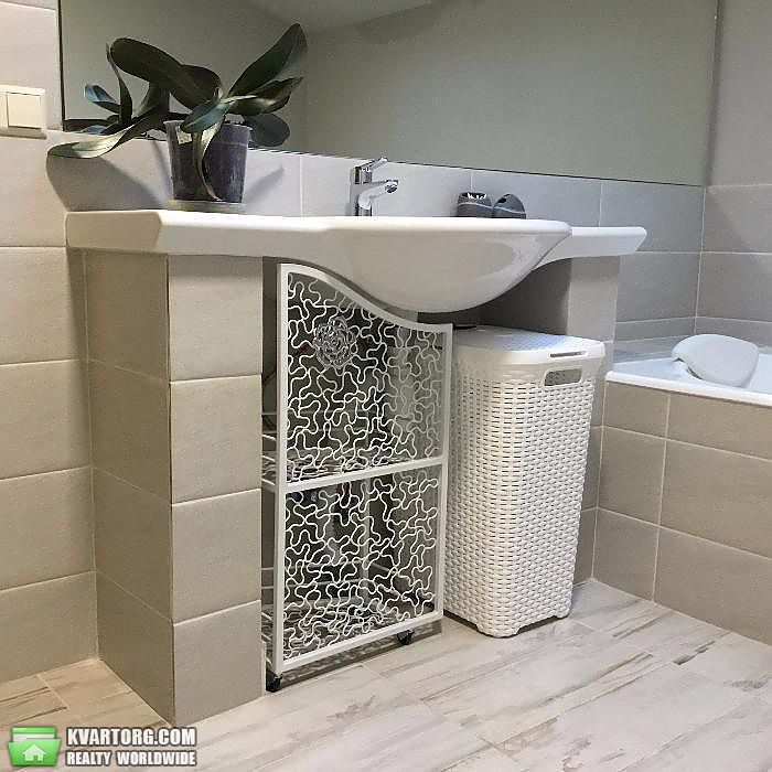 Rent out house. Киев,  Богатырская — photo 3
