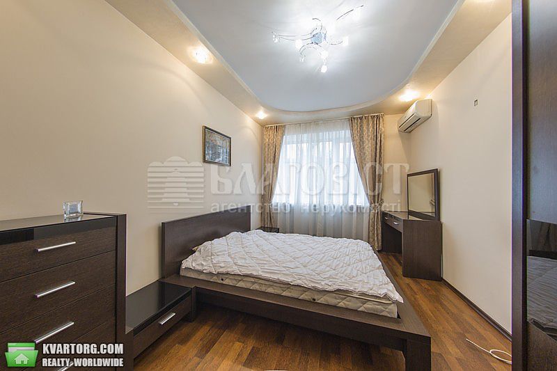 Rent out 3-room apartment. Киев,  Коцюбинского Михаила ул — photo 3