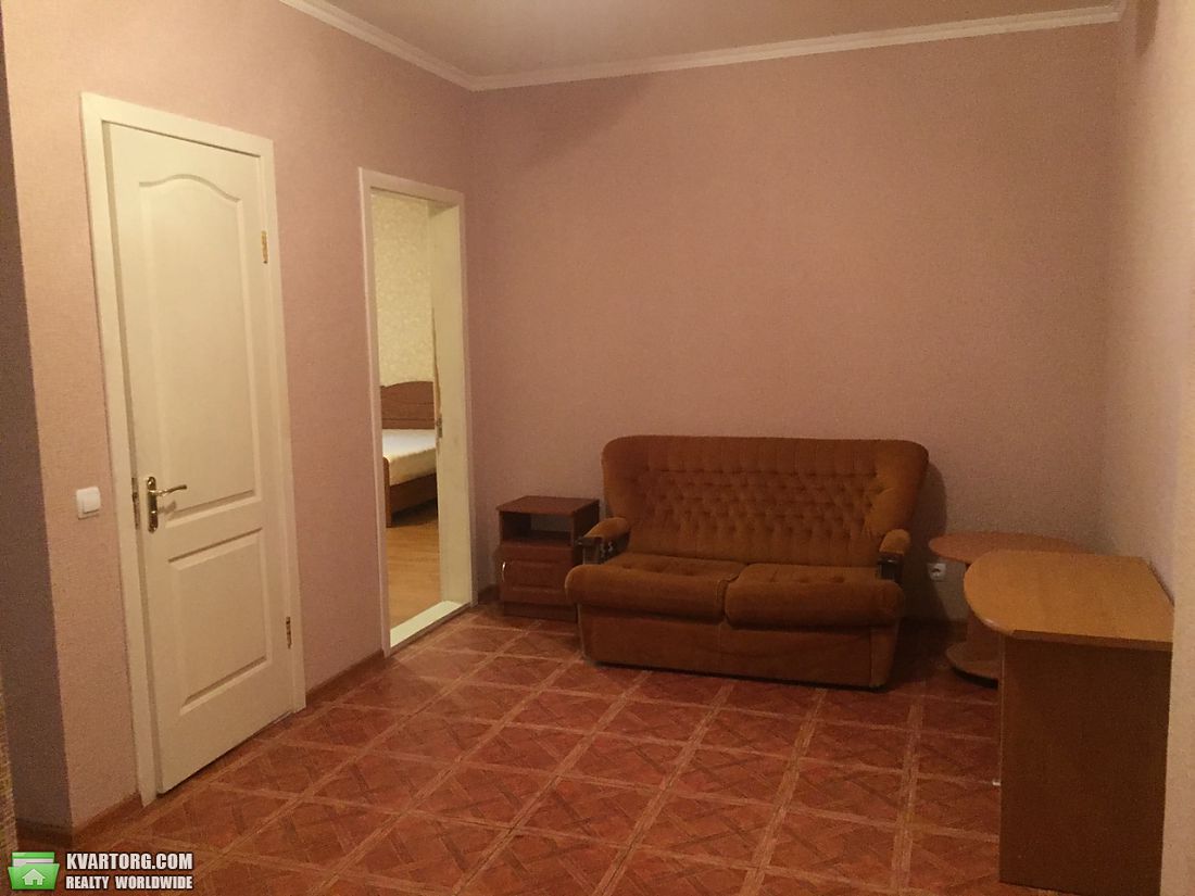 Rent out 1-room apartment. Киев,  Курская — photo 3