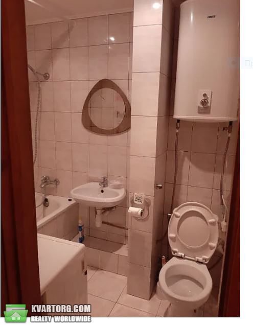 Rent out 2-room apartment. Киев,  Зодчих — photo 3