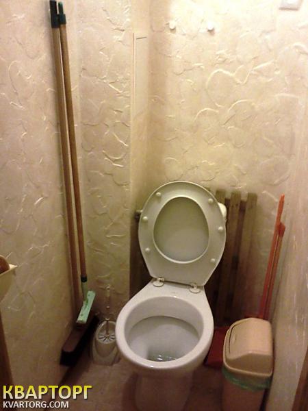 Rent out 2-room apartment. Киев,  Строителей — photo 7
