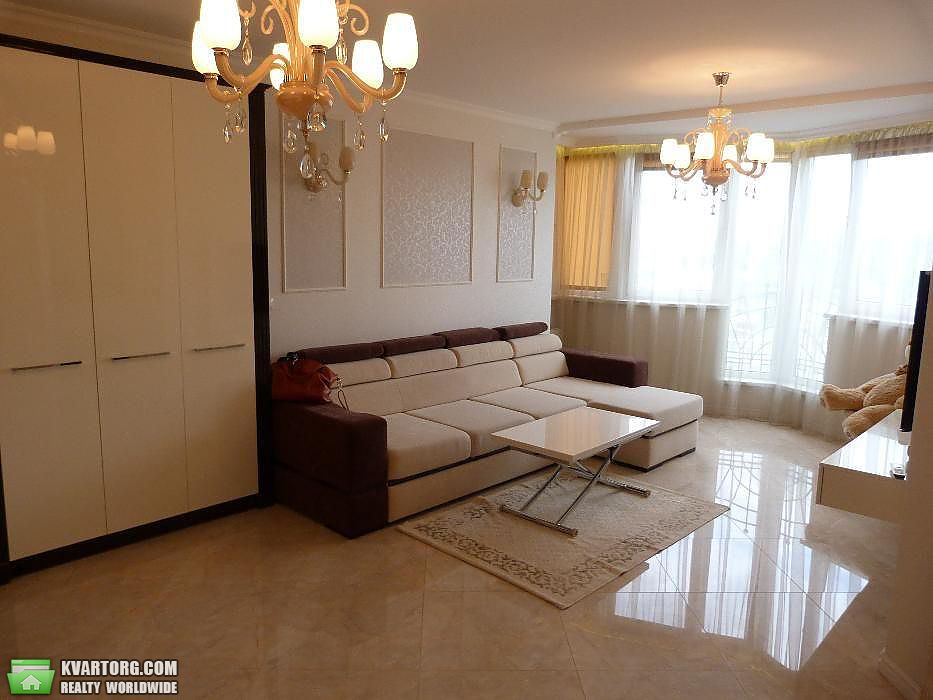 Rent out 2-room apartment. Киев,  Липковского — photo 1