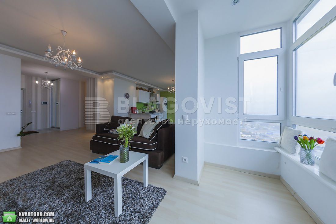 Rent out 3-room apartment. Киев, левитана — photo 1