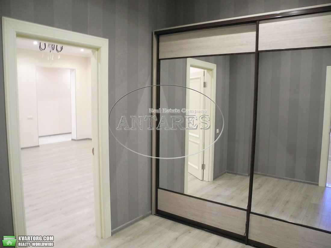 Rent out 2-room apartment. Киев, Сергея Струтинского — photo 9