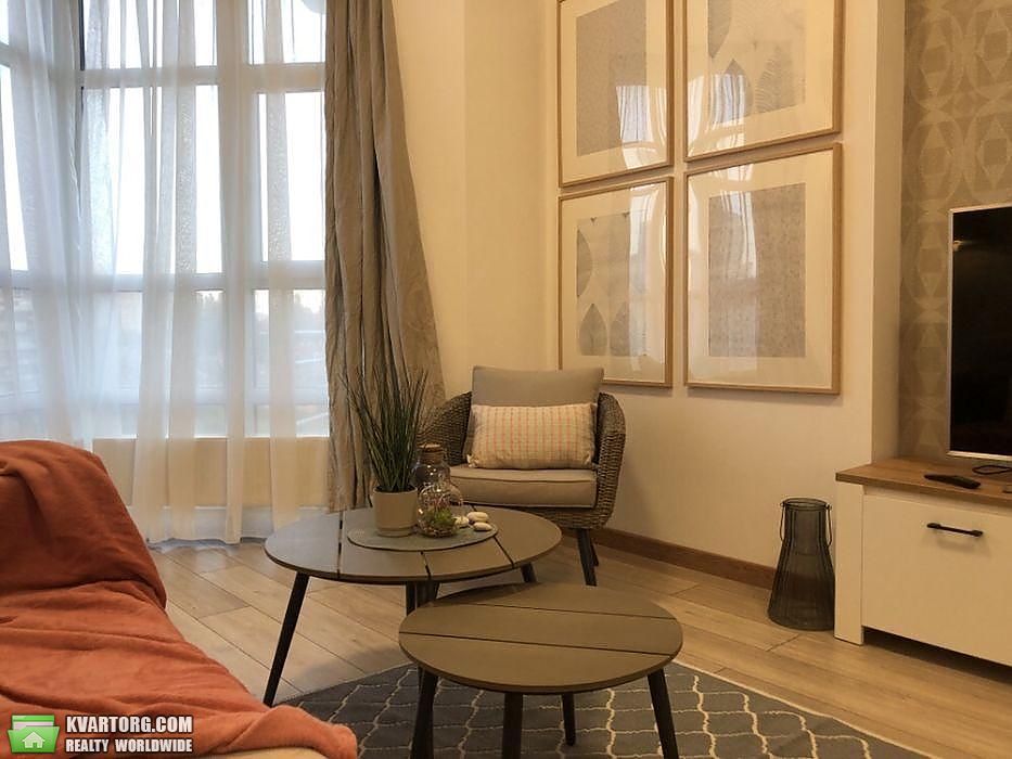 Rent out 2-room apartment. Киев, Саперное Поле — photo 2