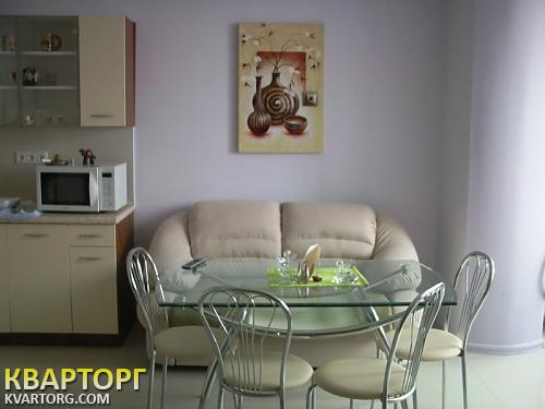 Rent out 2-room apartment. Киев,  Голосеевская — photo 4