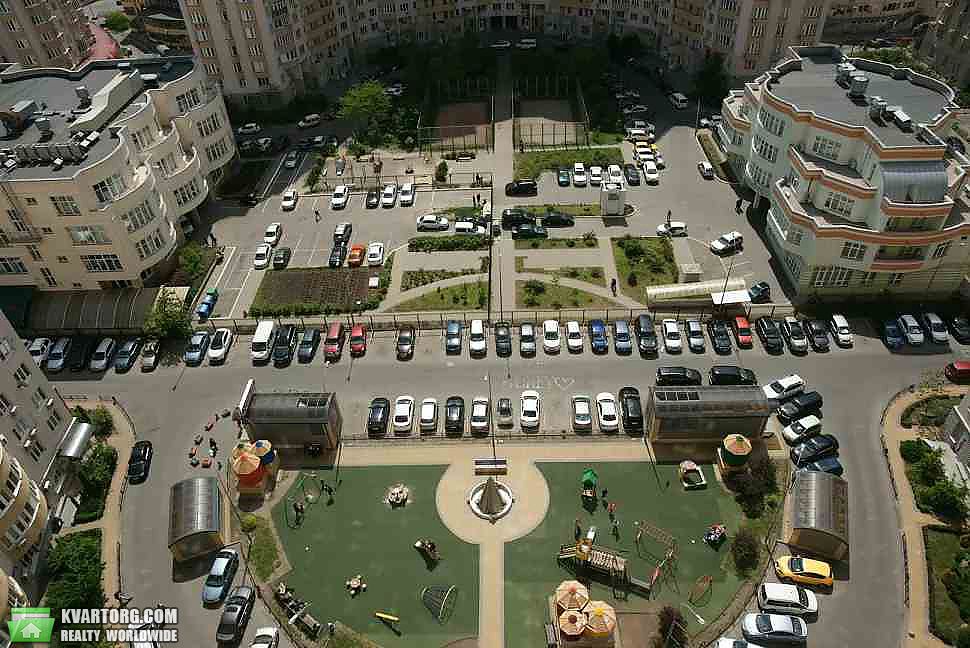 Rent out 3-room apartment. Киев,  Днепровская наб — photo 2