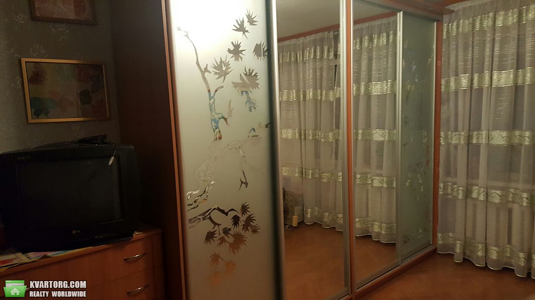 Rent out 2-room apartment. Киев,  Курнатовского — photo 5