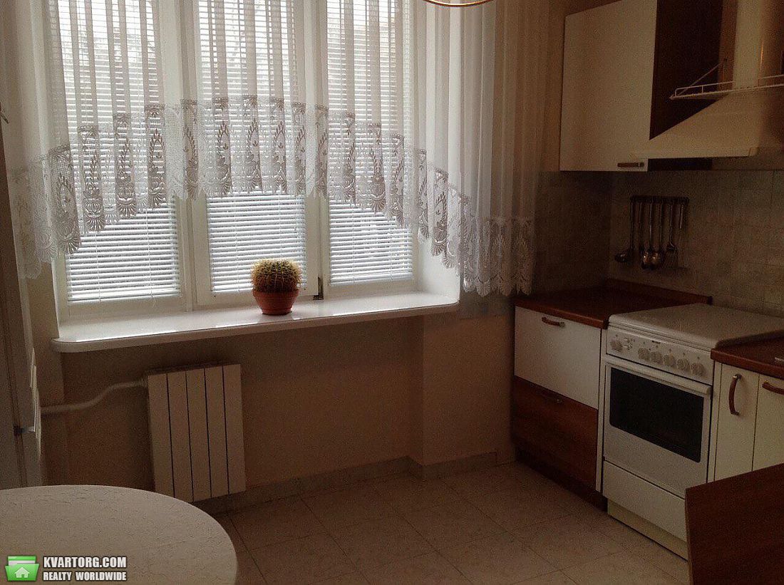 Rent out 2-room apartment. Киев,  Семьи Хохловых — photo 6