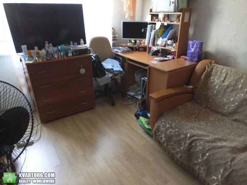 Sell 3-room apartment. Киев,  Героев Днепра — photo 1