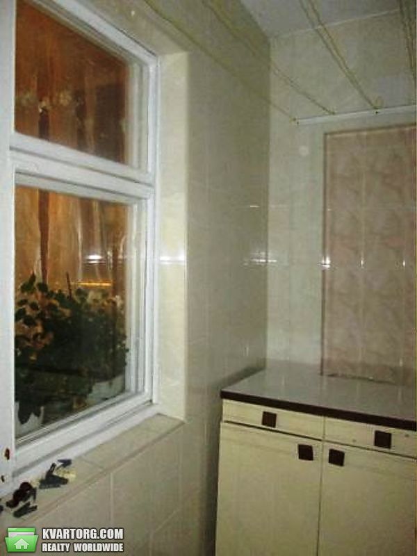Sell 1-room apartment. Киев,  Миропольская — photo 9