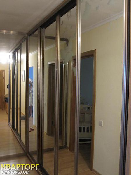 Rent out 2-room apartment. Киев, Галана — photo 7