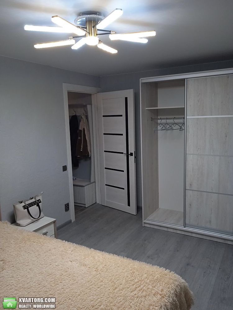Rent out 2-room apartment. Киев,  Каунасская — photo 8