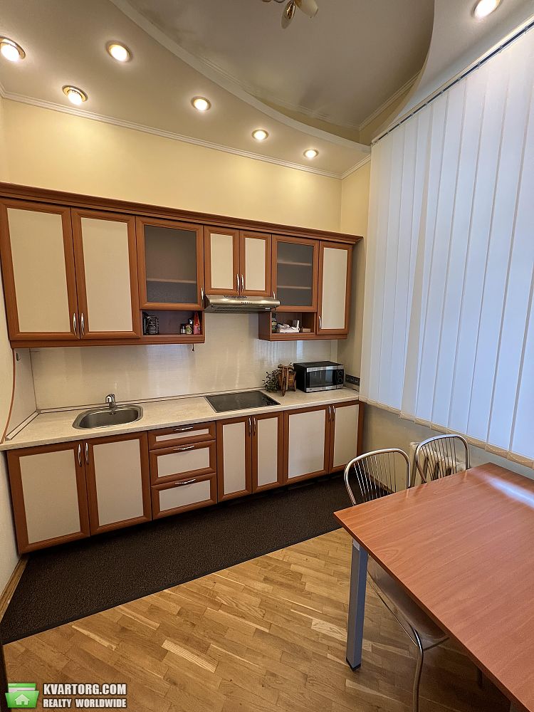 Rent out 3-room apartment. Киев, Лютеранская. — photo 3