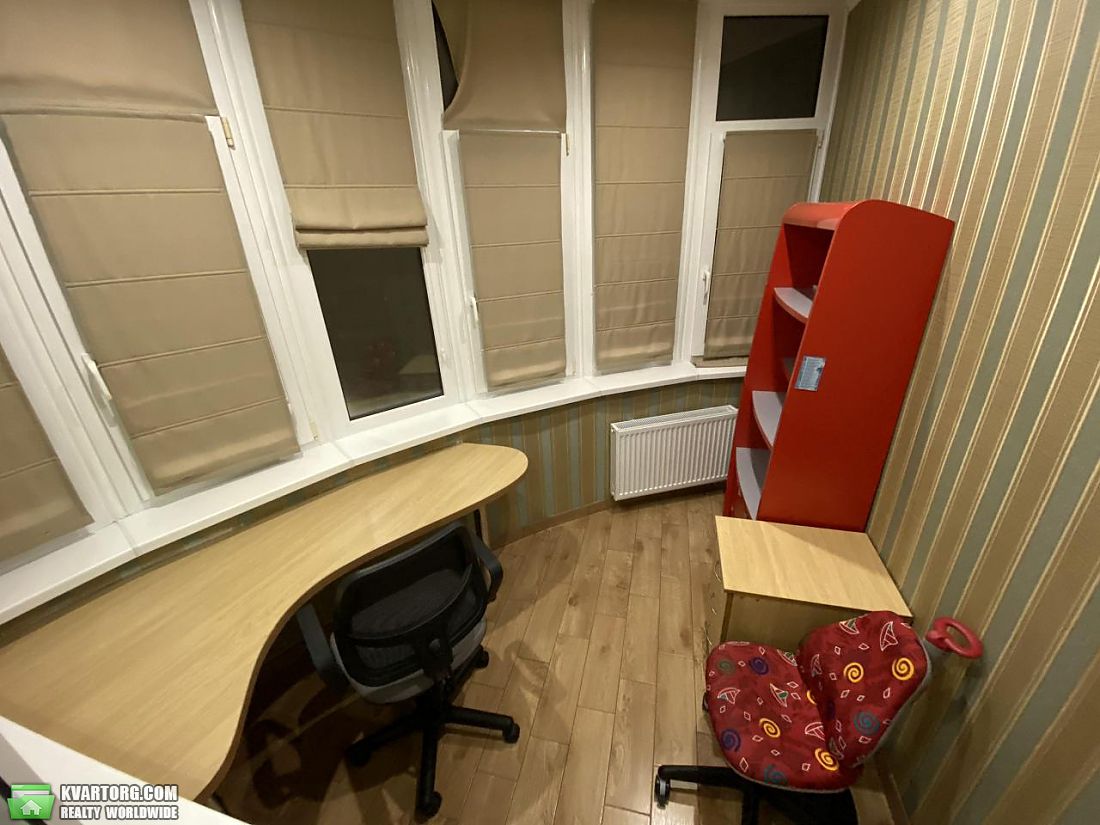 Rent out 3-room apartment. Киев,  Леси Украинки бул — photo 4