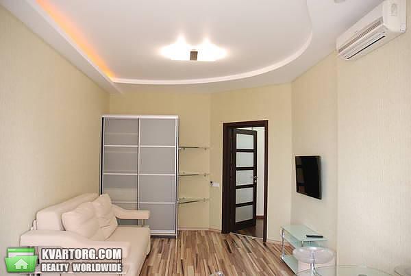 Sell 3-room apartment. Киев,  Щорса — photo 1