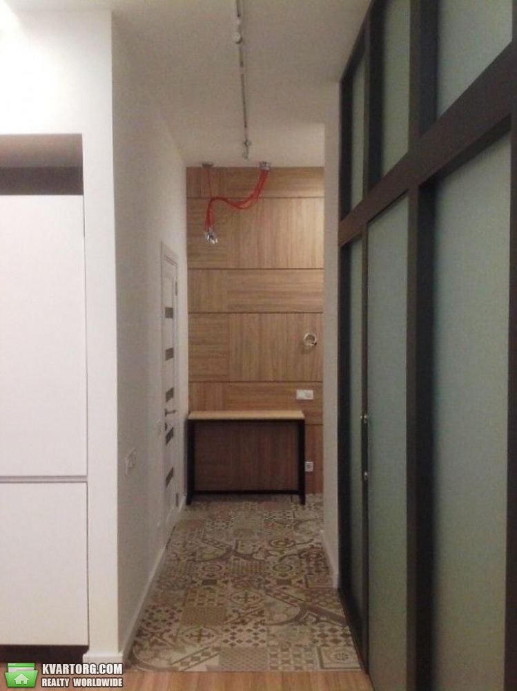 Rent out 2-room apartment. Киев,  Жилянская — photo 7