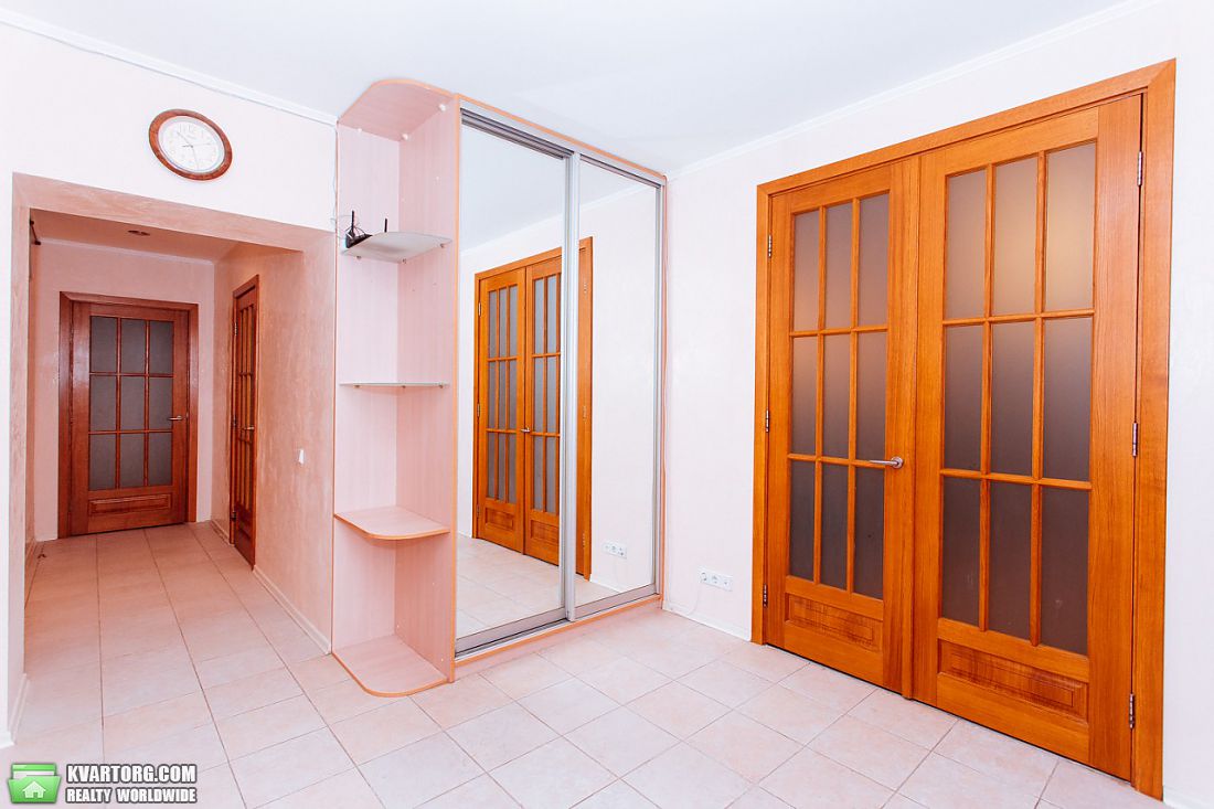 Sell 3-room apartment. Киев,  Клиническая — photo 9
