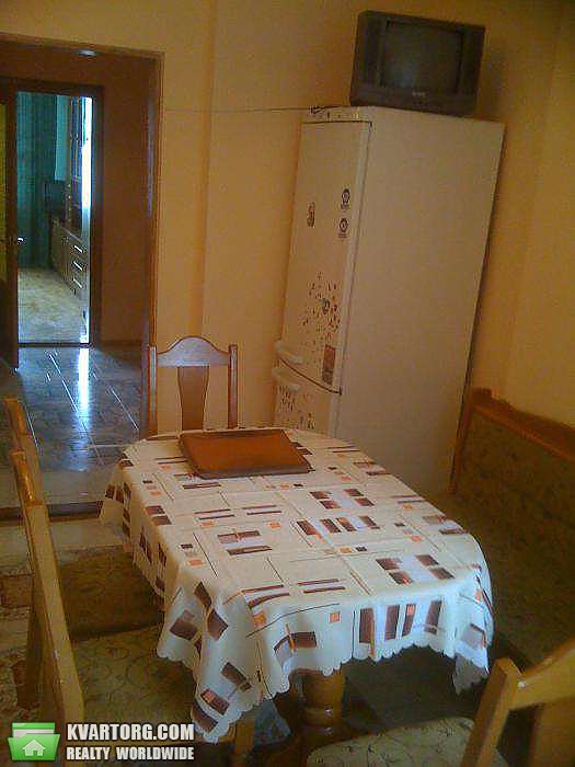 Rent out 3-room apartment. Киев,  Амосова — photo 8