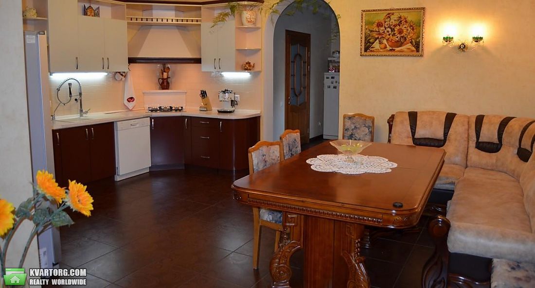 Rent out house. Киев,  Богатырская — photo 9