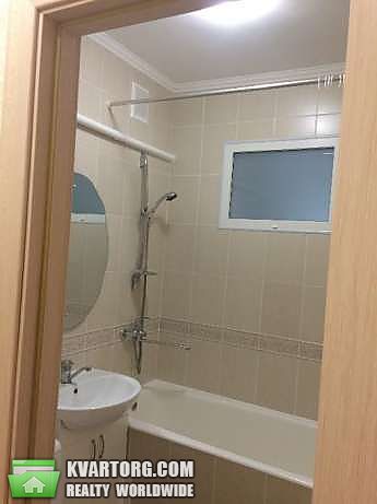Rent out 2-room apartment. Киев,  Дорогожицкая — photo 7