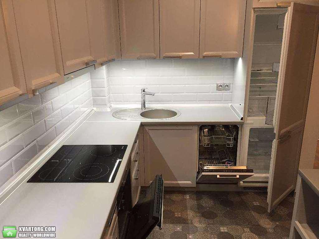 Rent out 2-room apartment. Киев,  Артема — photo 3