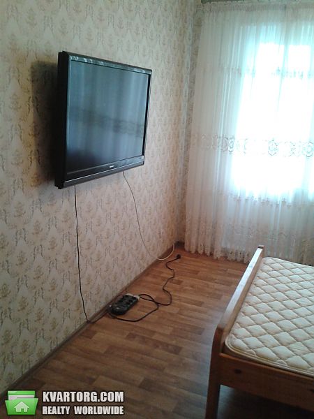Rent out 2-room apartment. Киев, Урловская — photo 3