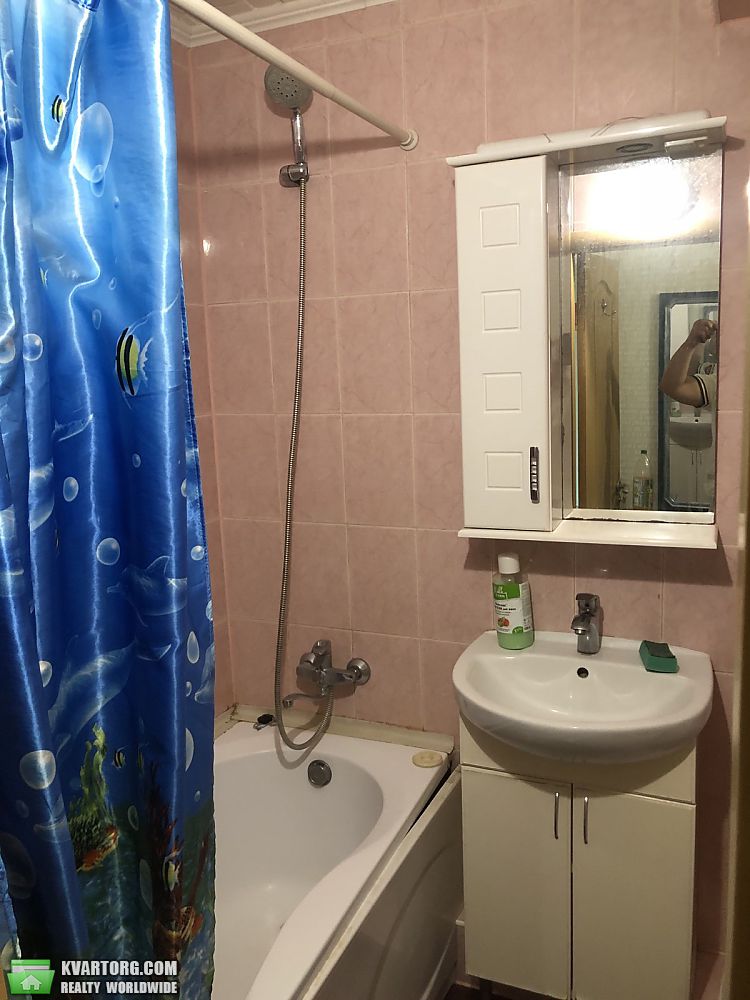 Rent out 2-room apartment. Киев,  Патриотов — photo 9