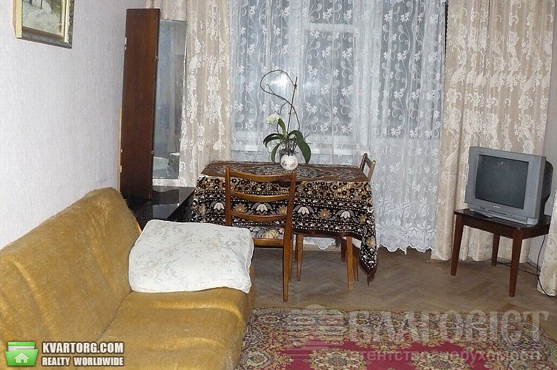 Sell 3-room apartment. Киев,  40-летия Октября просп — photo 1