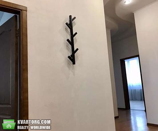 Rent out 3-room apartment. Киев,  Урловская — photo 10