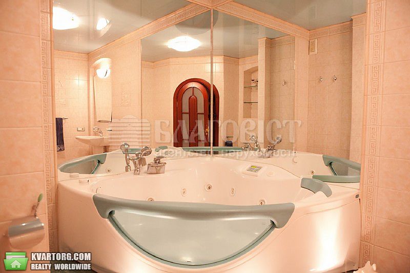 Rent out 5-room apartment. Киев,  Бажана — photo 5