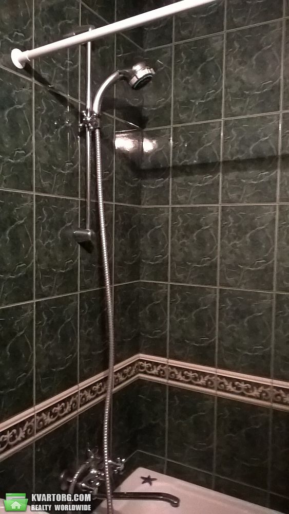 Rent out 3-room apartment. Киев,  Автозаводская — photo 6