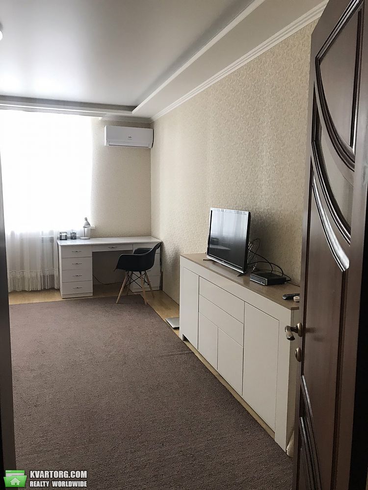 Sell 2-room apartment. Киев,  Краснопольская — photo 4