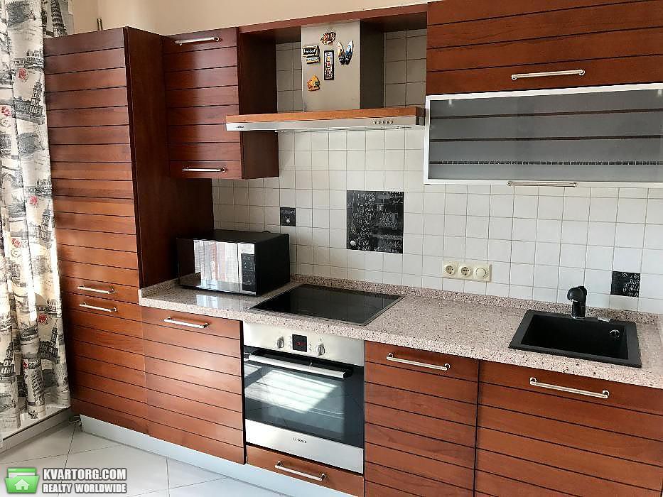Rent out 2-room apartment. Киев,  Щорса — photo 4