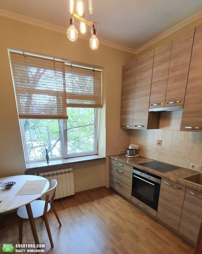 Rent out 1-room apartment. Львов, центр — photo 1