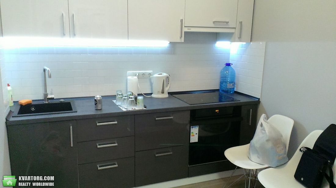 Rent out 2-room apartment. Киев,  Герцена — photo 10