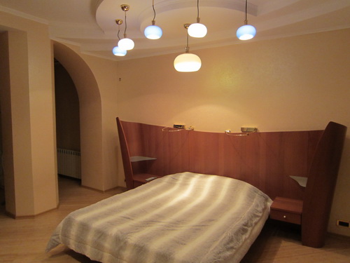 Rent out 4-room apartment. Киев, Институтская — photo 6